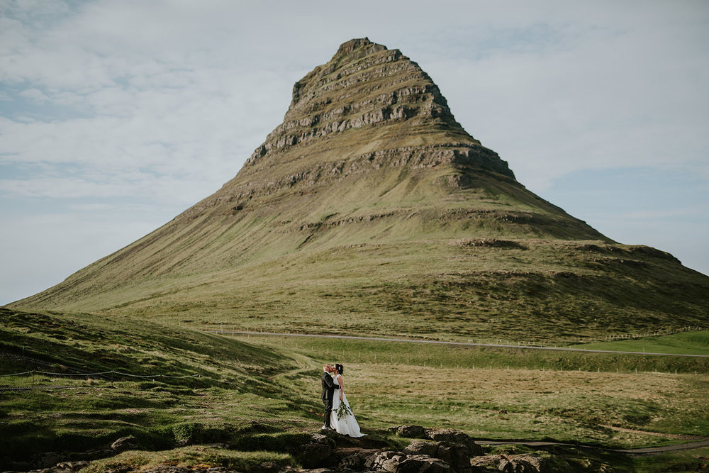 Styled wedding on Iceland with swedish wedding photographer